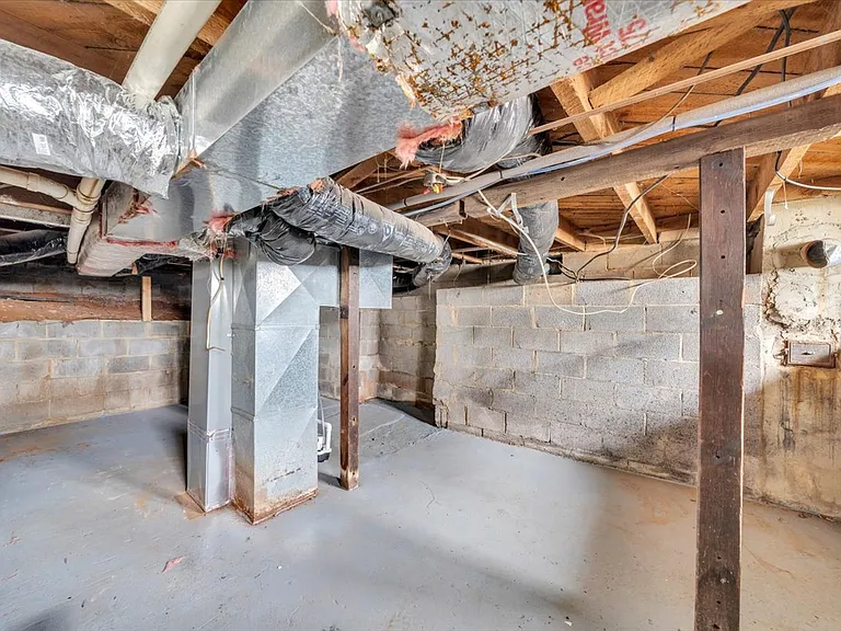 4532 Tacoma St NE — Photo 21