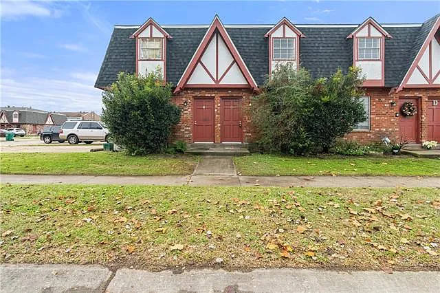 4221 Arbor Ct #B — Photo 2