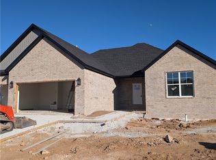 4911 Farmhouse St, Springdale, AR 72762