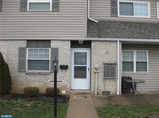 325 S Warminster Rd APT 2A, Hatboro, PA 19040