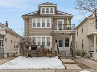 1308 Beaconsfield Ave, Grosse Pointe, MI 48230