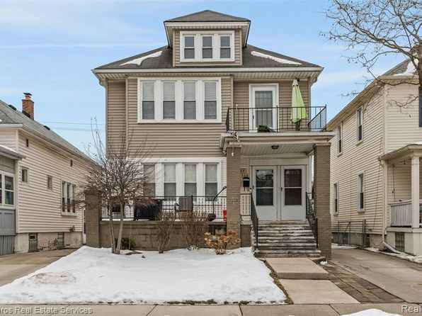 1308 Beaconsfield Ave