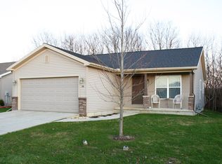 24 Winding Way, Bloomington, IL 61705