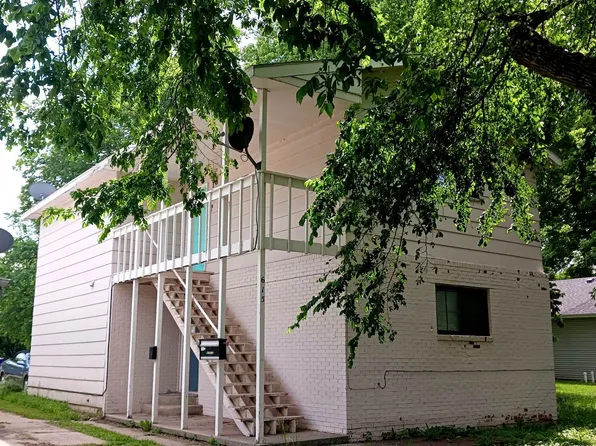615 W 12th St #2, Junction City, KS 66441