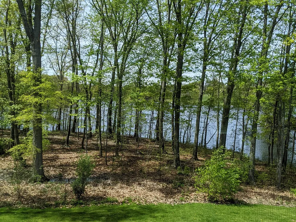 4 Hillside Cv
