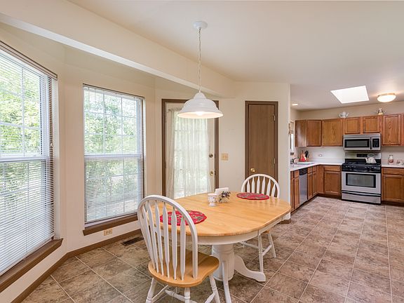 5th image of 1505 Southport Ct