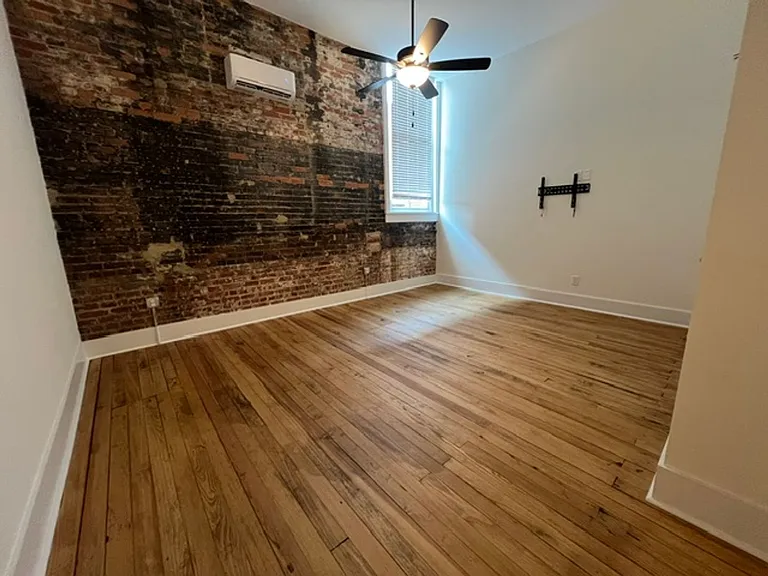 114 Nassau Pl — Photo 40