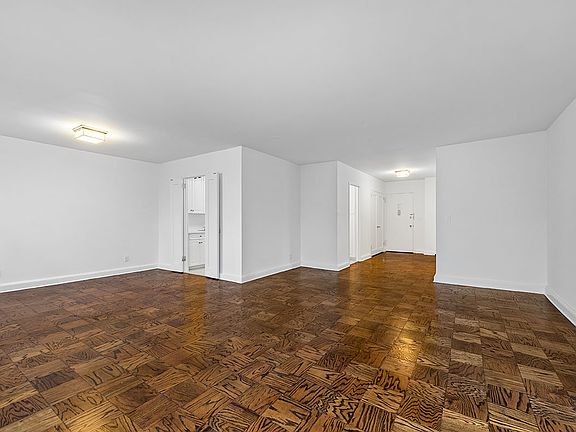 5th image of 211 E 70th St APT 33C
