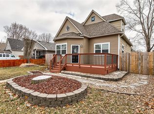 2821 E Walnut St, Des Moines, IA 50317