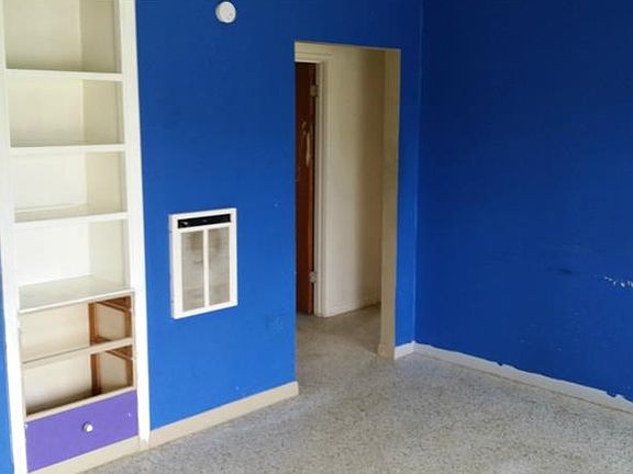 5th image of 12240 Loranza Ave