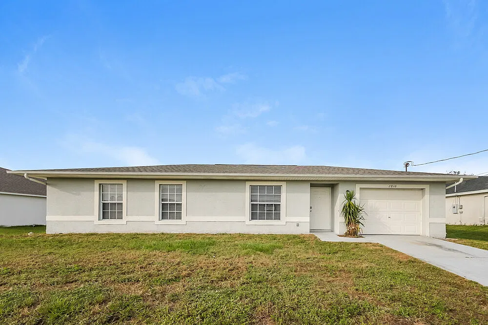 3 bed, 2.0 bath, 1097 sqft, $1,665 — Photo 1