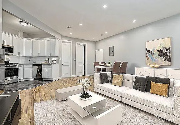 2nd image of 546 Chauncey St #1A
