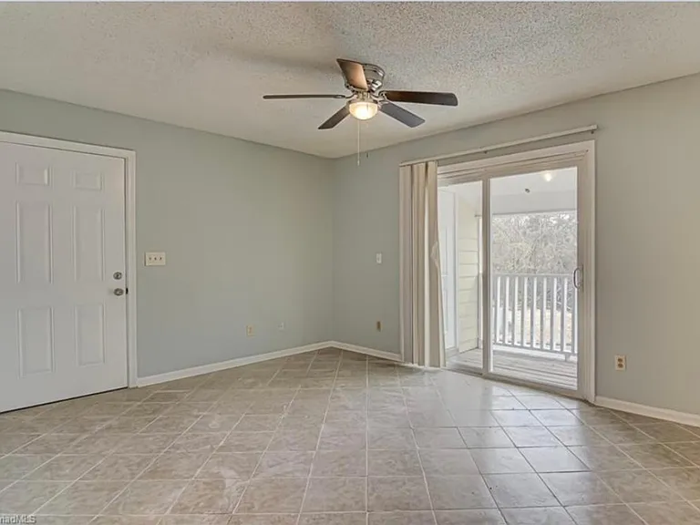 521 Mystic Dr — Photo 6