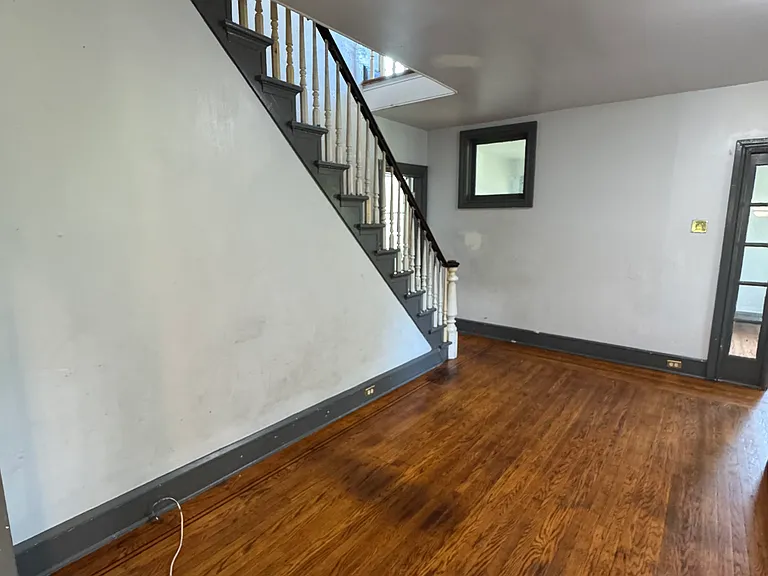 215 E High St — Photo 21