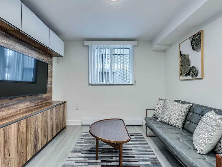 1168 Pendrell St #102 — Photo 7