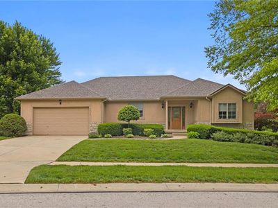 24152 Nicklaus Ct, Paola, KS, 66071