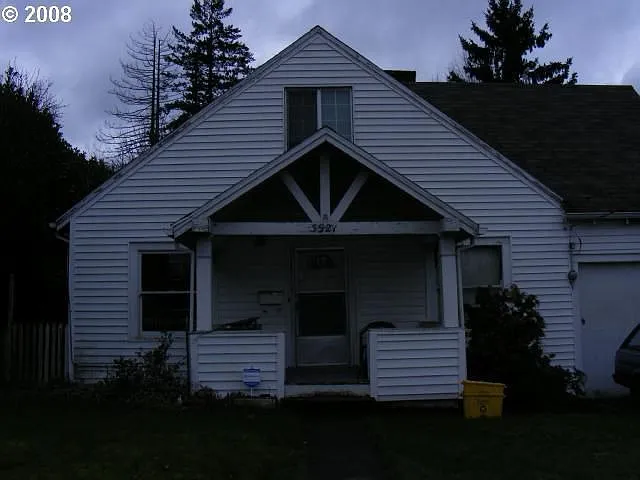 3921 NE 105th Ave photo 1