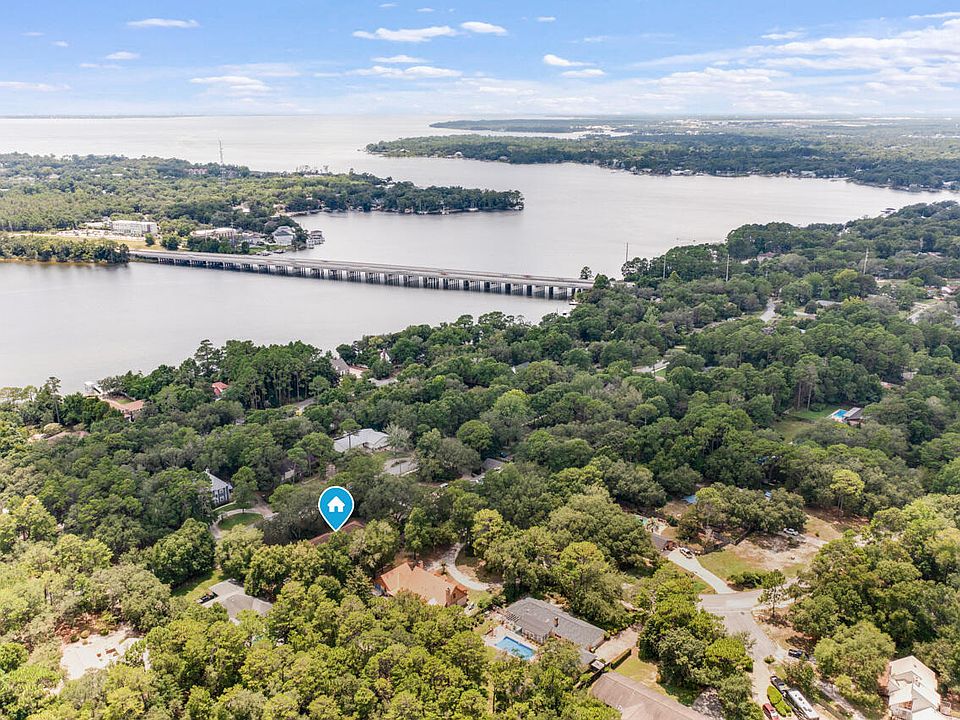 1st image of 2601 Edgewater Dr