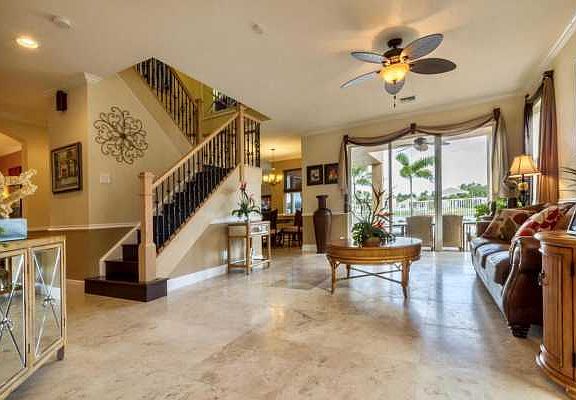 Home For Sale In Isola Bella