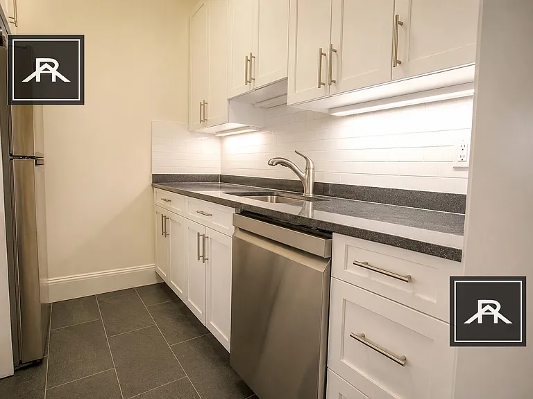 871 Beacon St #2 — Photo 3