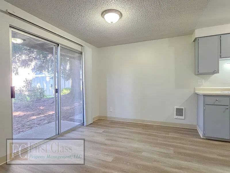 1 bed, 1.0 bath, 720 sqft, $1,345 — Photo 4