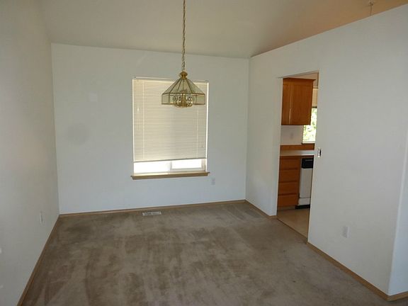 3rd image of 12001 128th Street Ct E