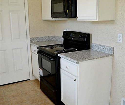 4th image of 16602 Bougainvilla Ln