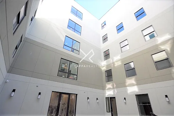 Rented by Yaffa Realty LLC | media 30