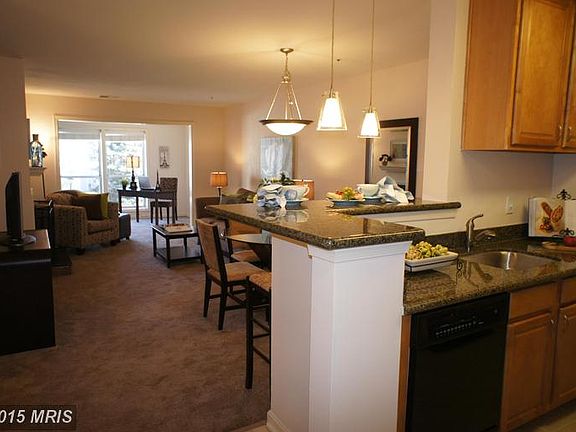 4th image of 3176 Summit Square Dr #4-B6