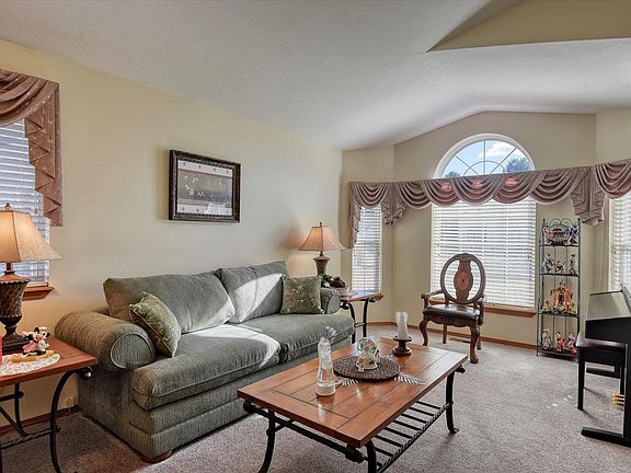 5th image of 23011 E Remington Ln