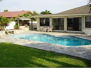 2nd image of 1 Willow Green Dr