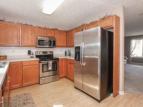 3rd image of 114 Alexis Dr