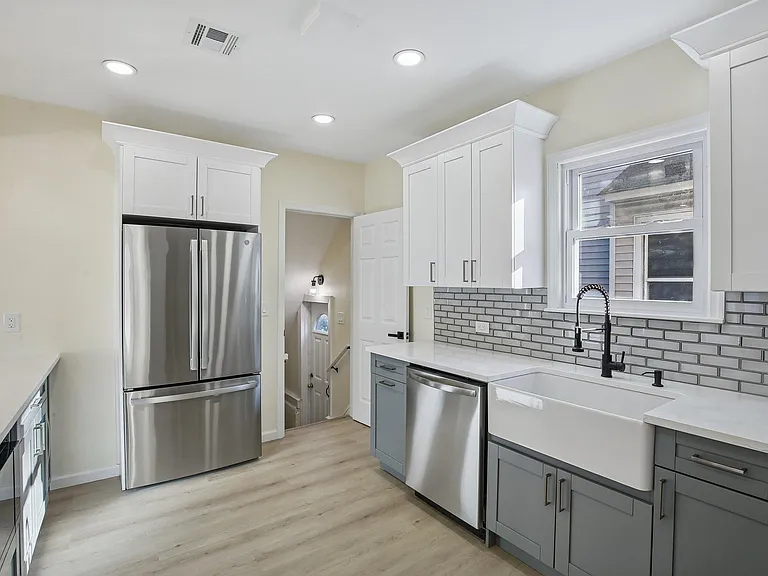4 Lincoln Pl — Photo 20