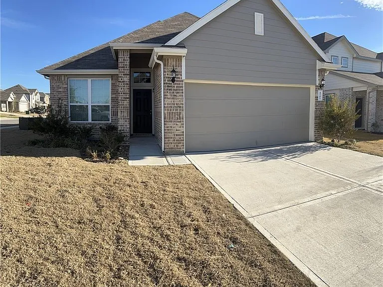 4701 Las Casitas Way — Photo 1
