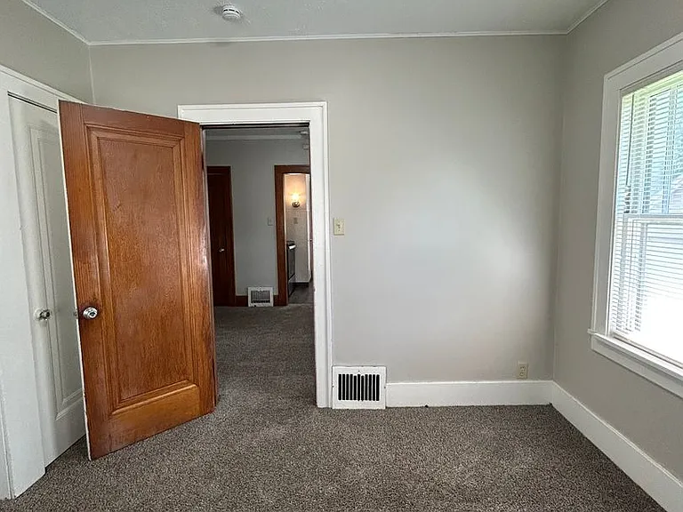 3516 N 47th Ave — Photo 15
