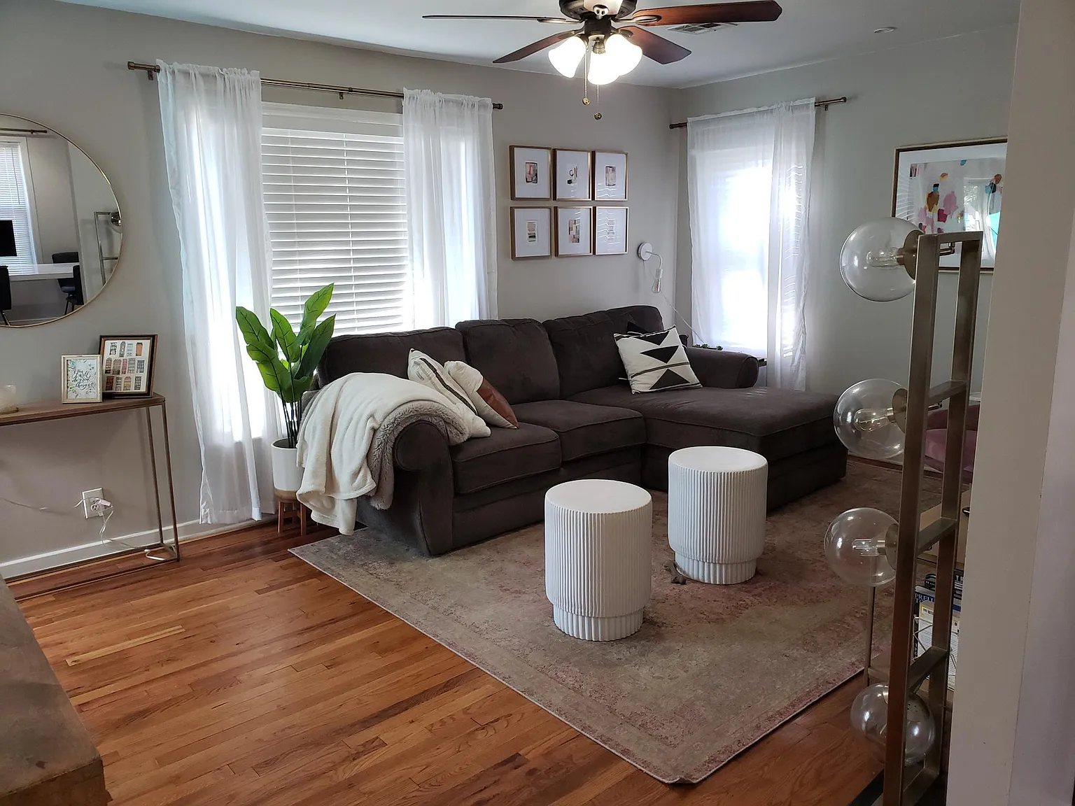 2 bed, 1000 sqft, $1,400 — Photo 2