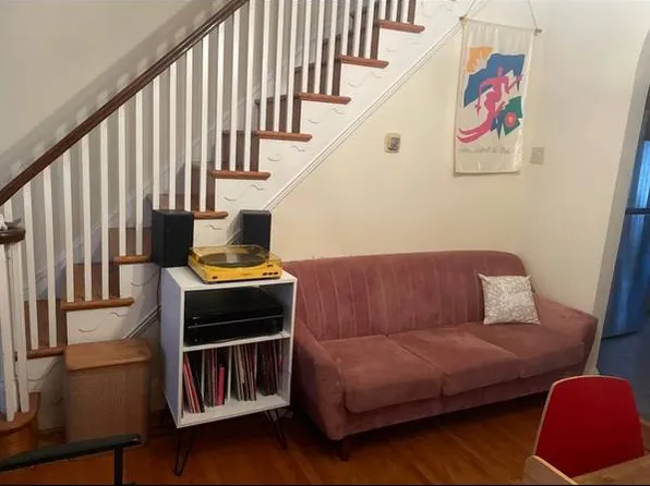 2439 E Hazzard St, Philadelphia, PA 19125