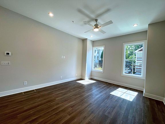 5th image of 126 Beardon Cir Unit 4