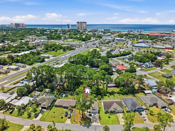 208 Palm Cir, Panama City Beach, FL 32413