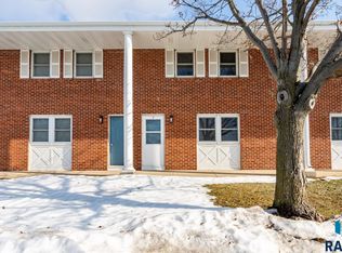 101 N Pipestone St UNIT 2, Brandon, SD 57005