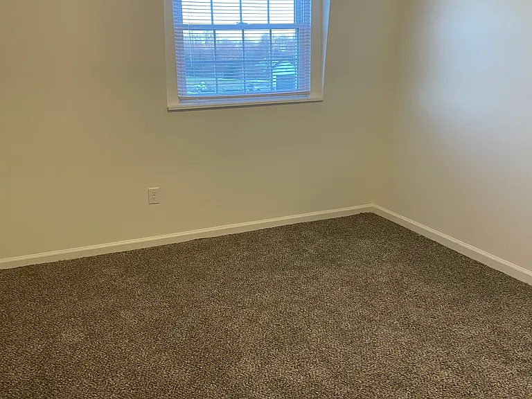 1020 E Main St #5 — Photo 13