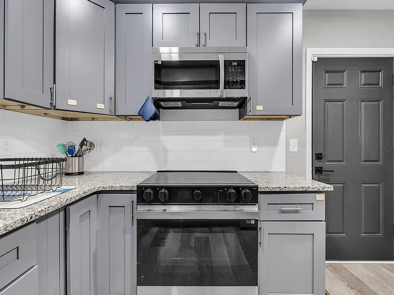 789 Chestnut Pl NW — Photo 4