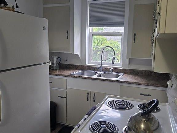 3rd image of 263 Delaware Ave