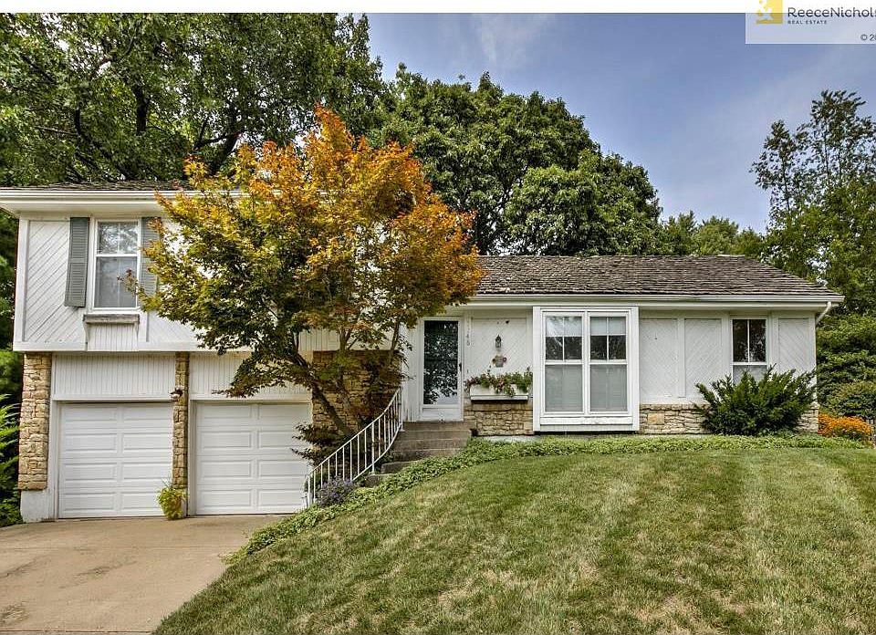1st image of 3746 NE Woodland Ct