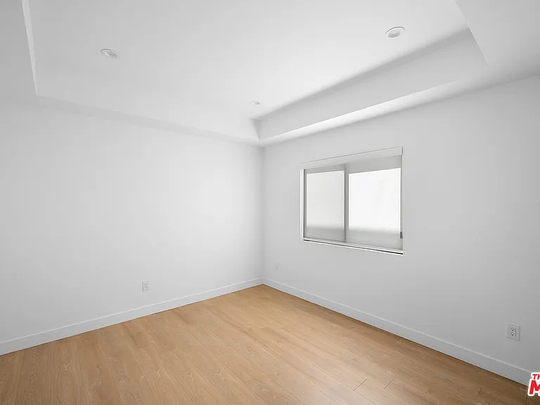 5826 Craner Ave #5826 — Photo 15
