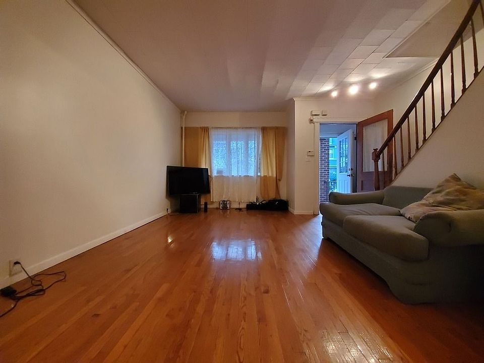 2nd image of 8531 90th St