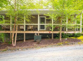 326 Dogwood Dr, West Jefferson, NC 28694