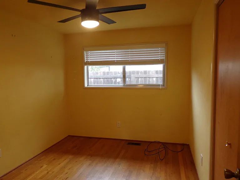 2740 NW Stewart St — Photo 17