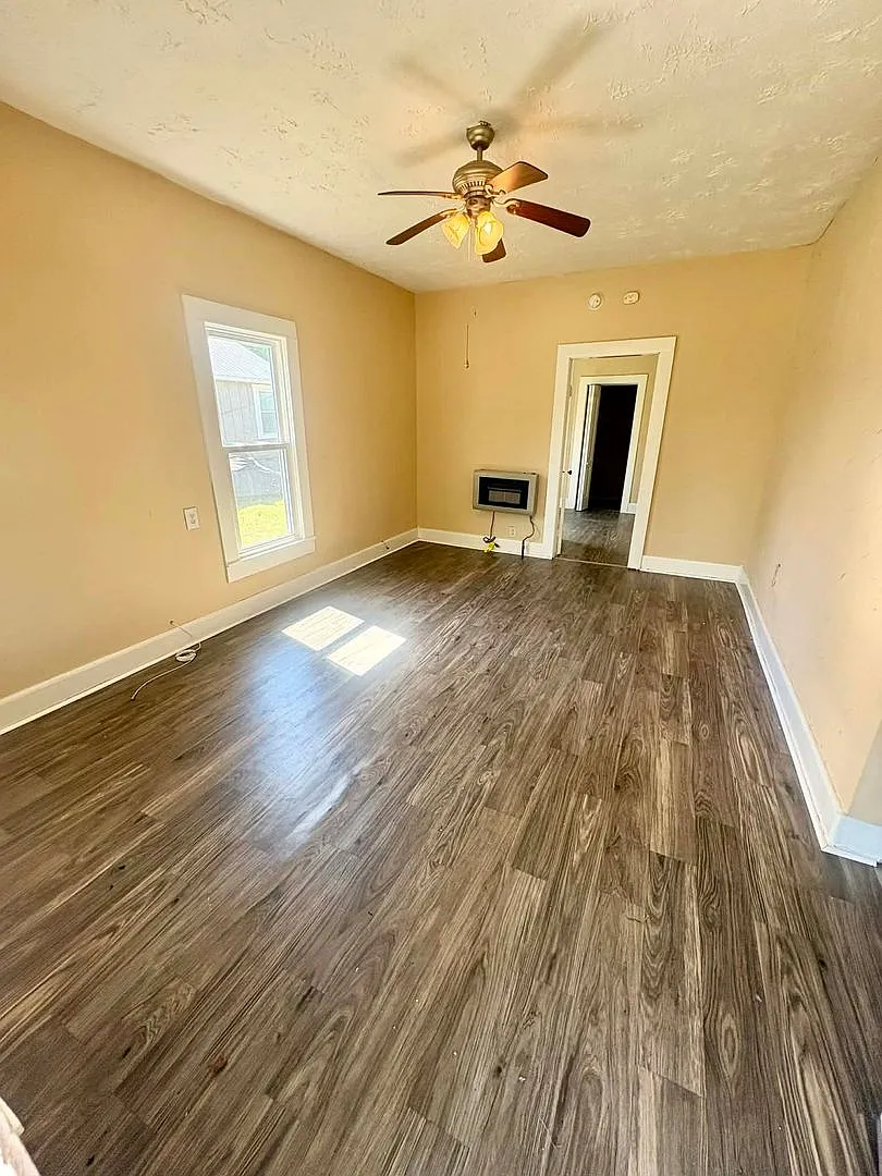 Spacious Home for Rent! — Photo 2