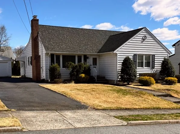 16 Carroll Pl, Totowa Boro, NJ 07512
